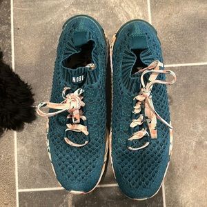 No bull teal runners